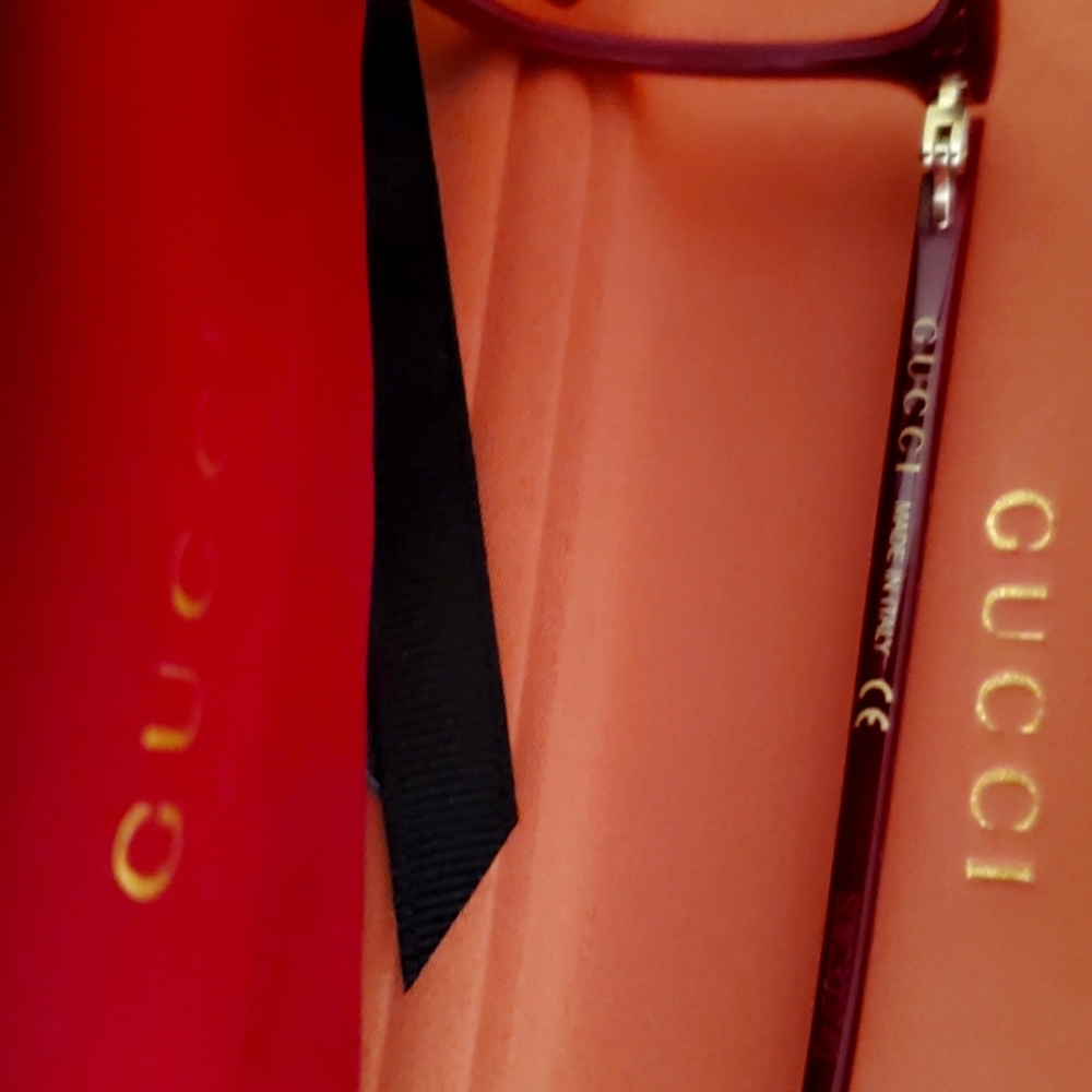 Gucci burgundy eyeglasses 😍 - Picture 8 of 12